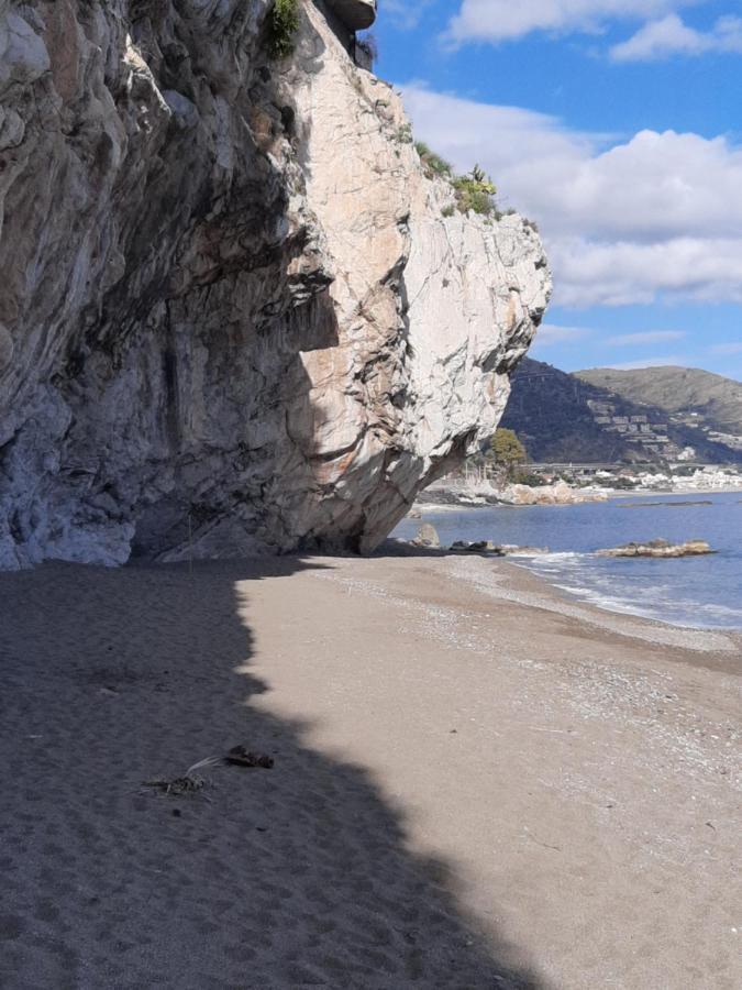 Taormina Private Apartment By Fragranza Di Sicilia מראה חיצוני תמונה