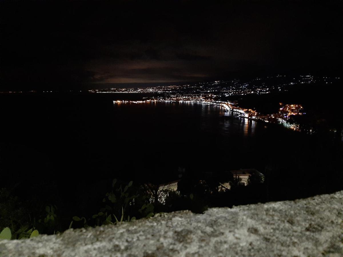 Taormina Private Apartment By Fragranza Di Sicilia מראה חיצוני תמונה